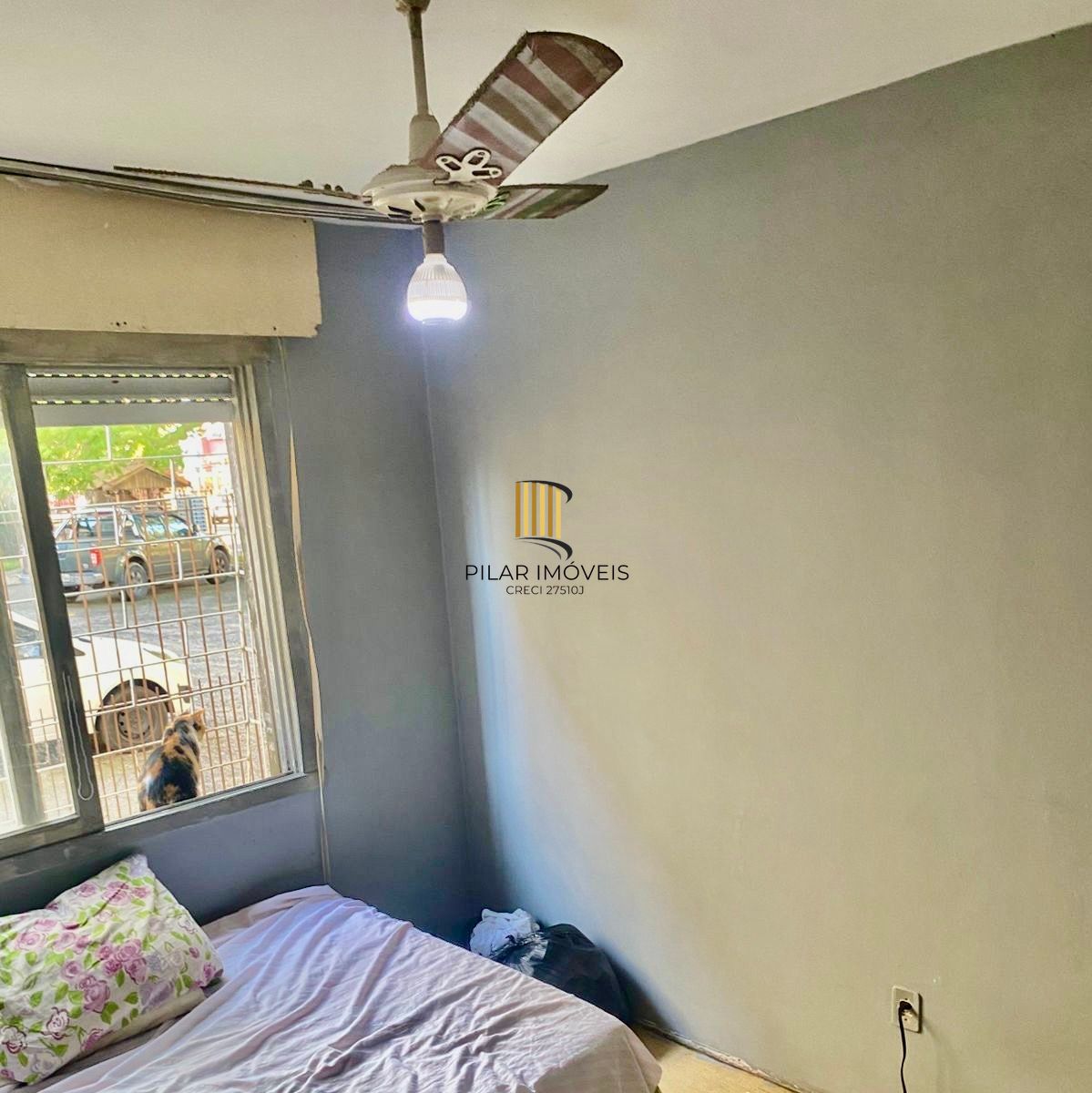 Apto 2d andar térreo na Rua Carlos Estevão , Jardim Leopoldina Porto Alegre