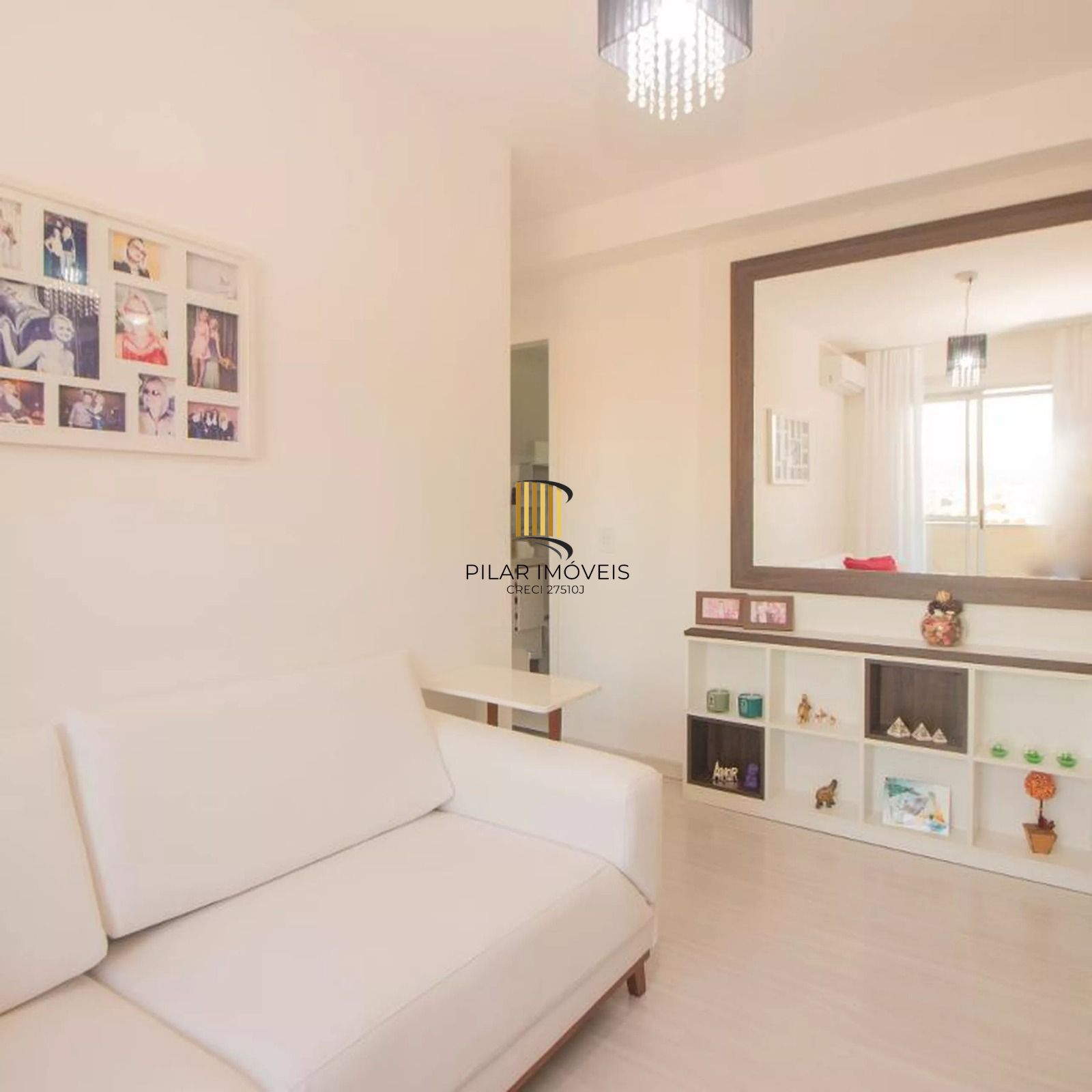 Apartamento com 2 quartos e 1 vaga e elevador no Bairro São Sebastião