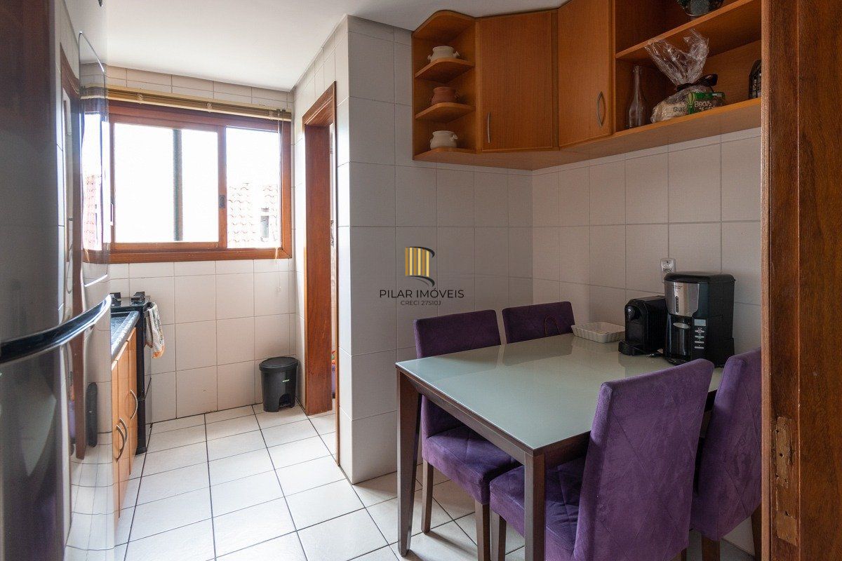 Apartamento de 3 quartos, elevador, churrasqueira, 2 vagas  no bairro Lindóia