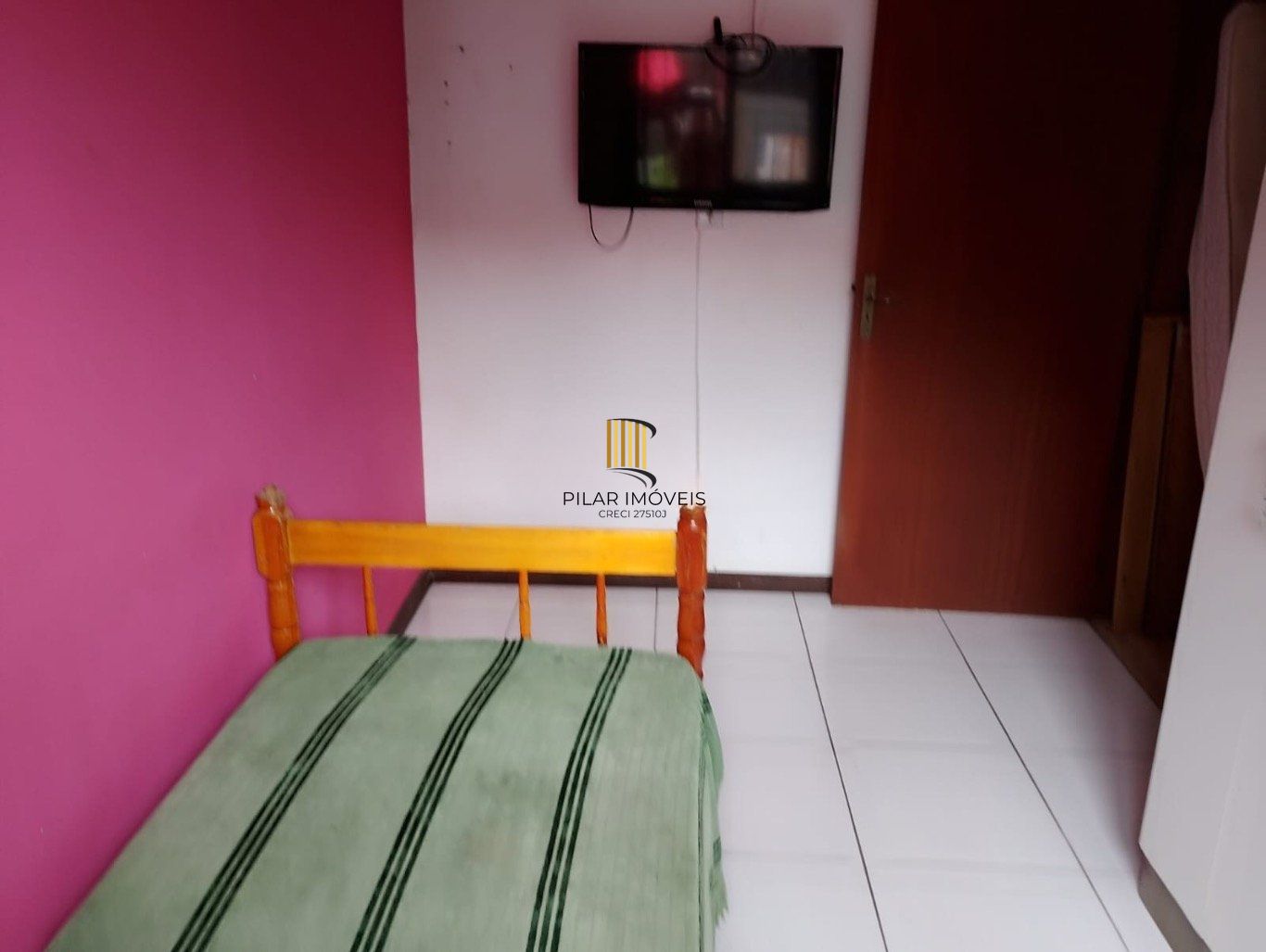 Casa de 2 dormitórios e 1 vaga de garagem em Canoas.