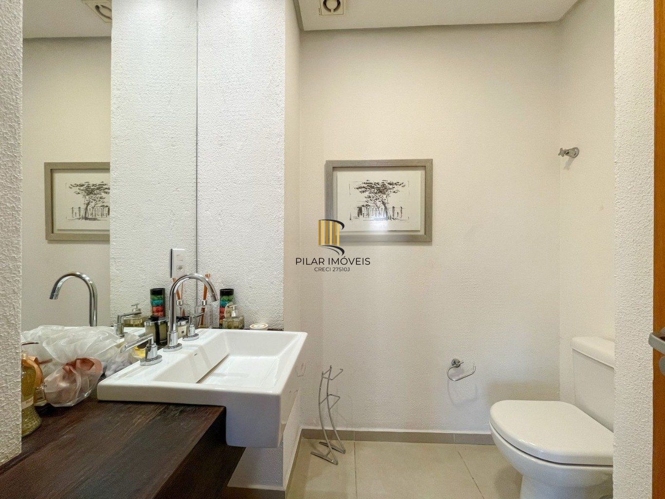 Casa com 4 quartos e 339m² à venda em Santa Tereza, Porto Alegre.