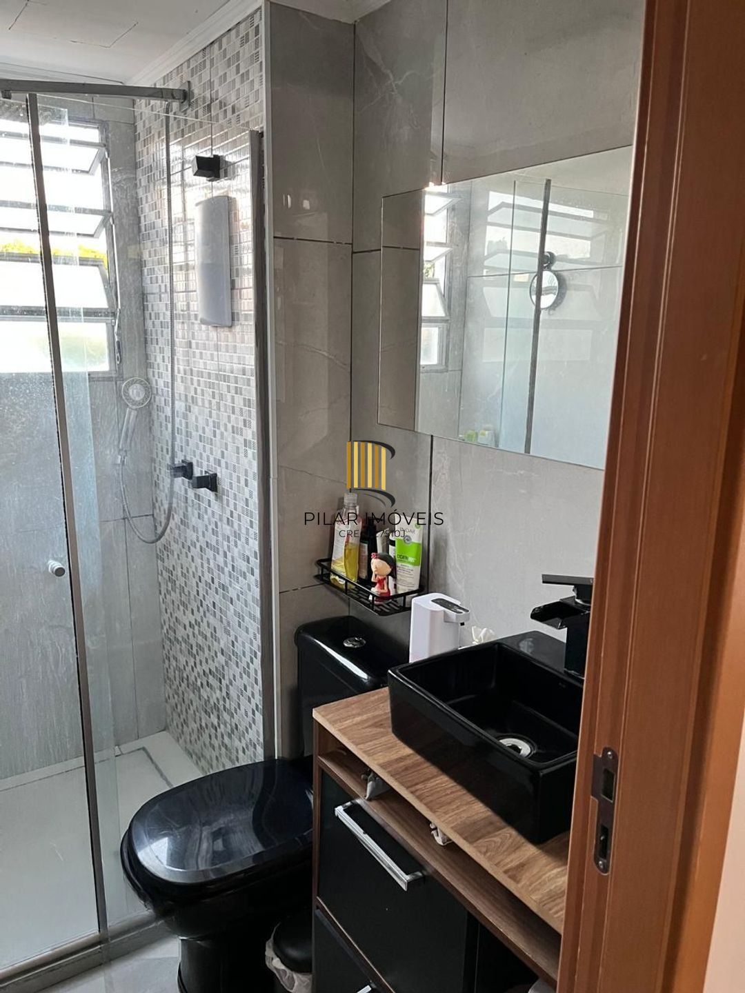 Apartamento de 2 dormitórios e 1 vaga de garagem em Canoas.