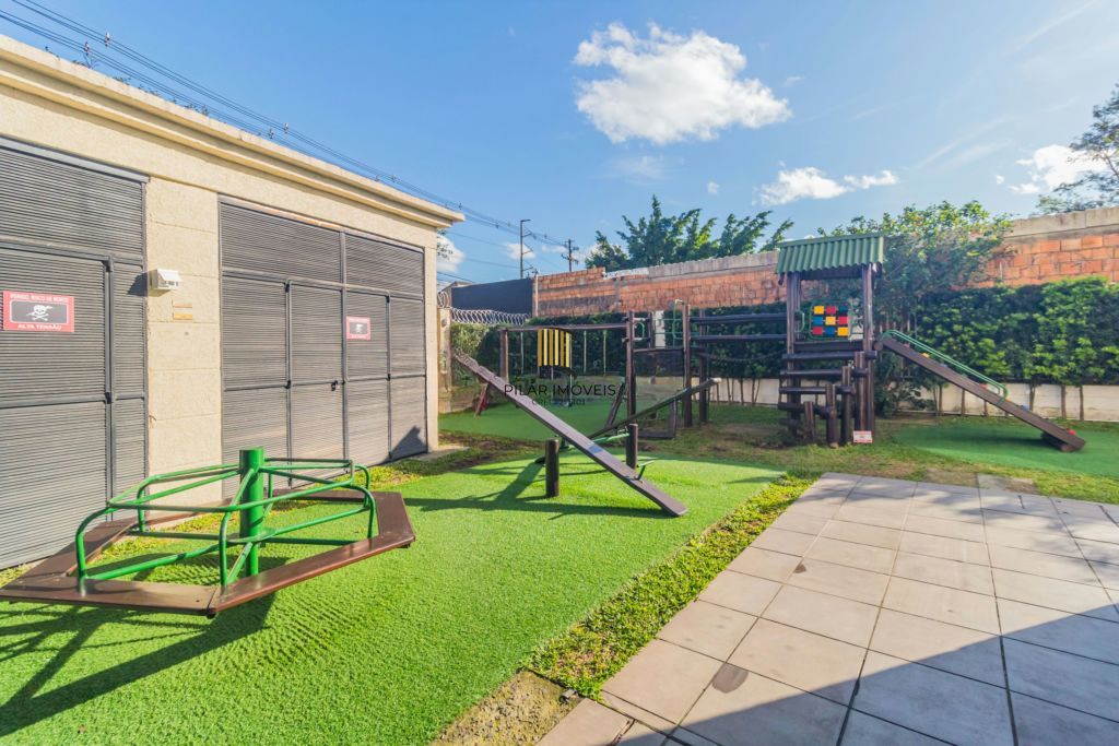 Apartamento de 2 quartos, 1 vaga e elevador no Bairro São Sebastião.