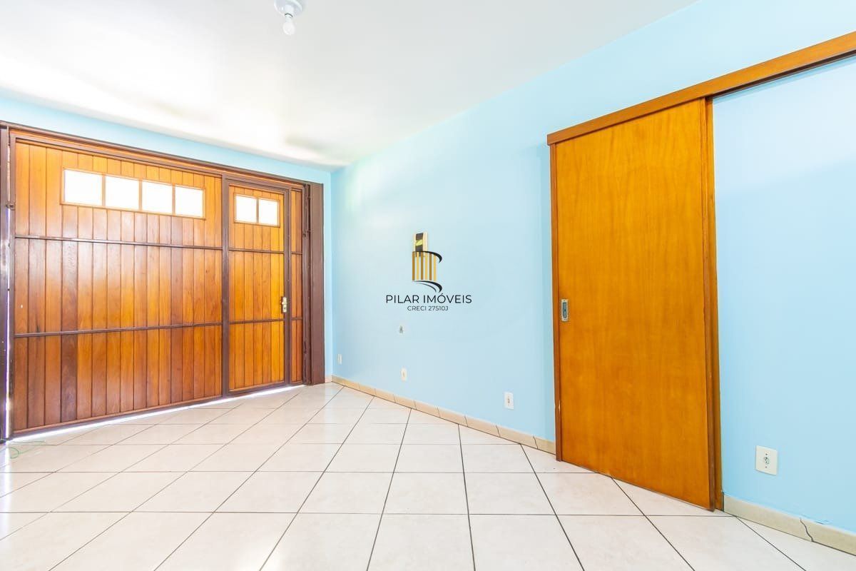 Casa de 2 dormitórios e 1 vagada de garagem em Cachoeirinha.