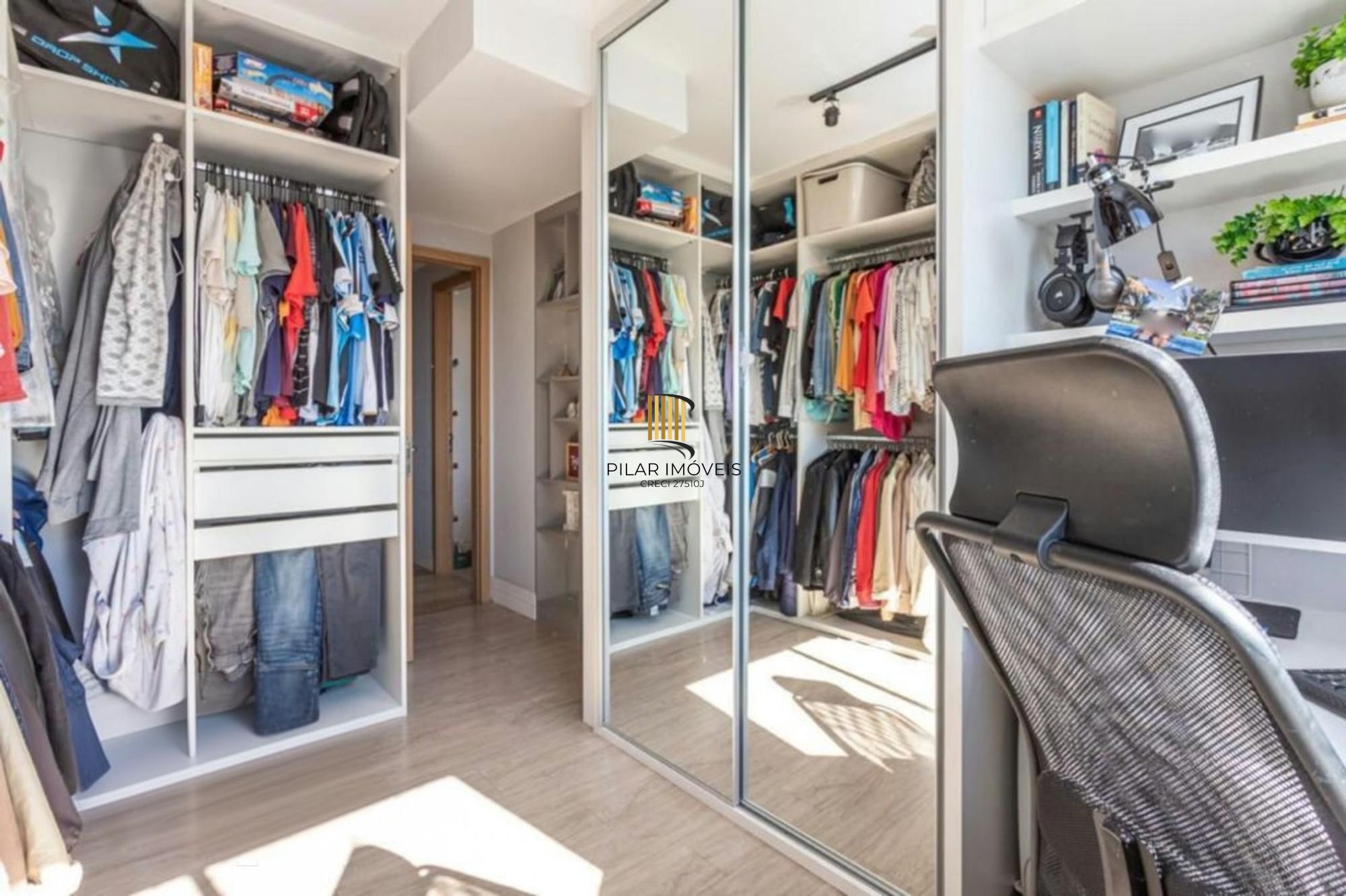Apartamento semi mobiliado de 3 dormitórios no bairro Lindóia