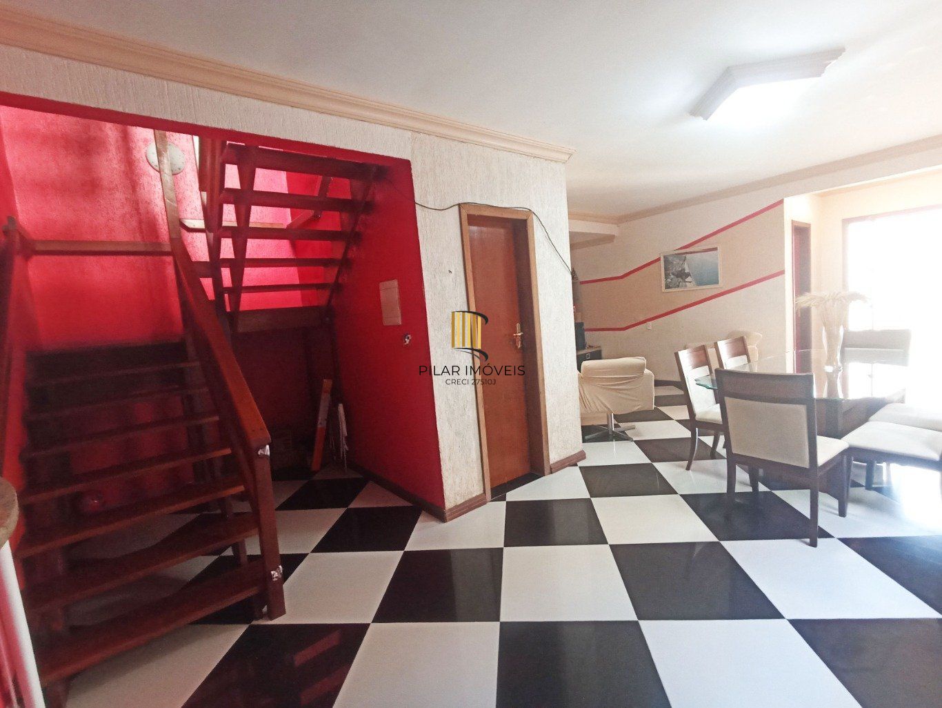 Casa de 3 dormitórios e 2 vagas de Garagem em Canoas.