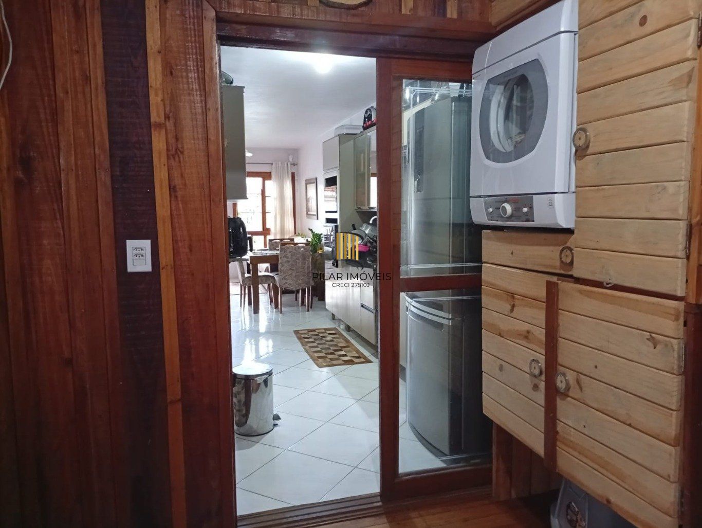 Casa com 2 dormitorios com 1 vaga de garagem, no Bairro Olaria em Canoas