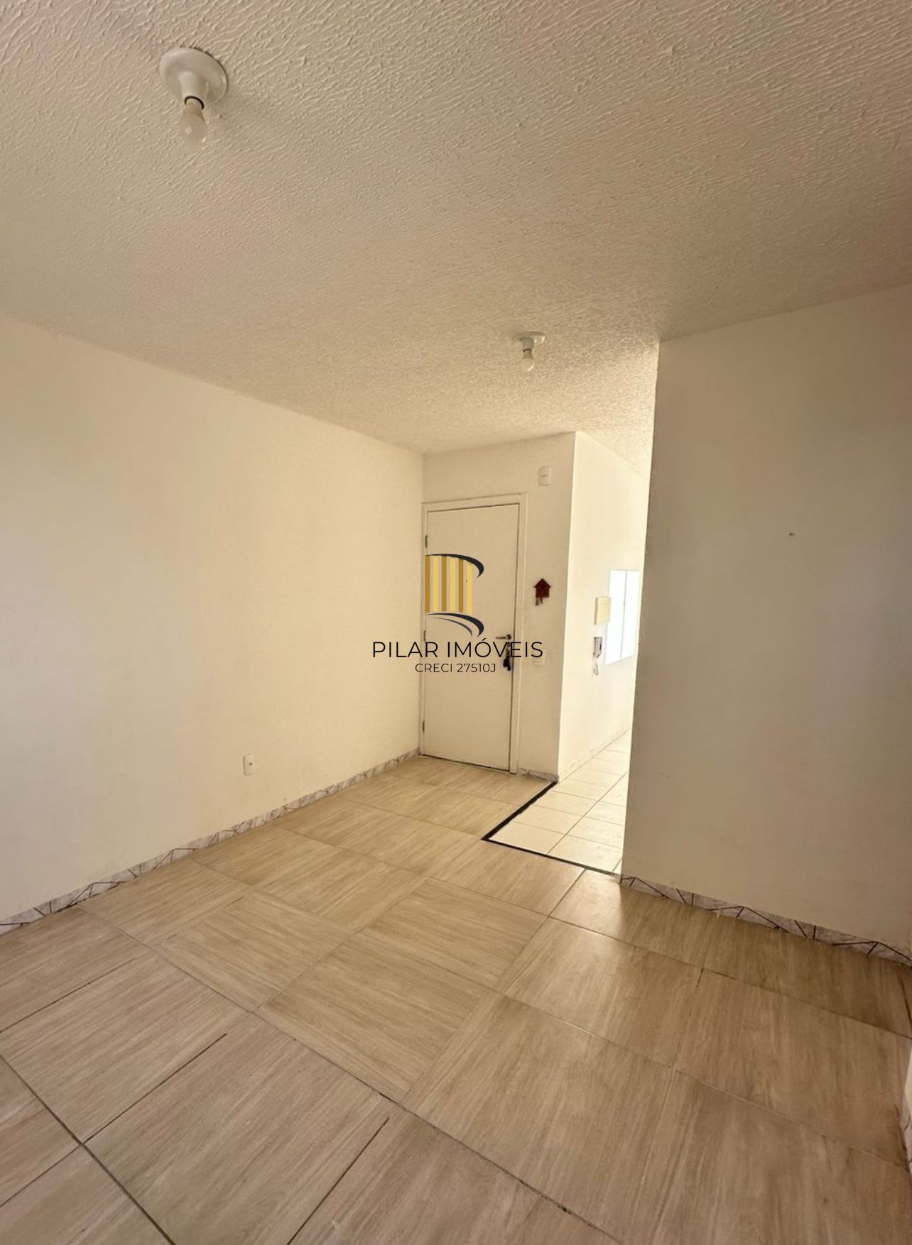 Apartamento 2 dormitórios com 1 vaga Bairro Rubem Berta Porto Alegre