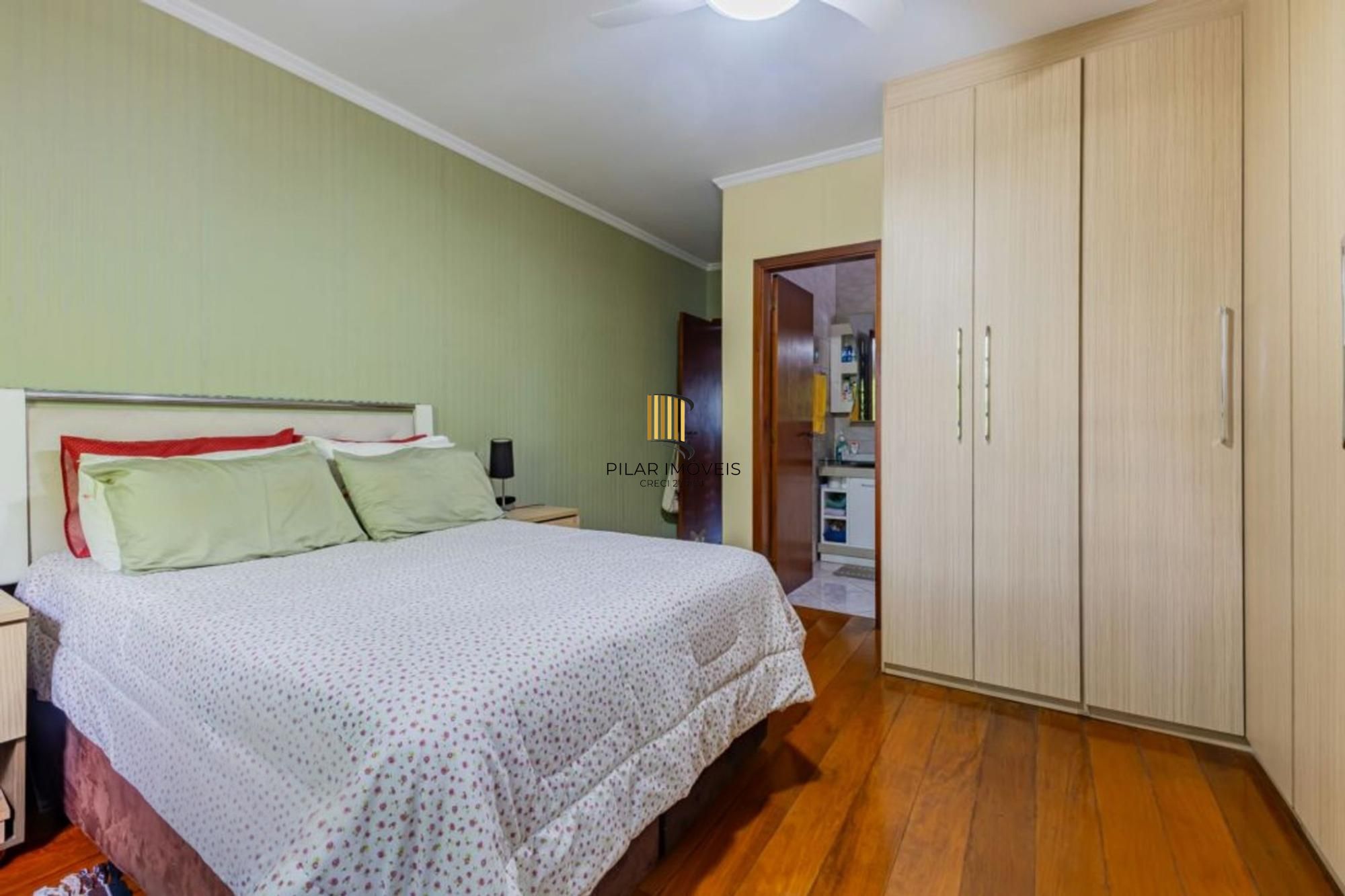 Casa com 1.640,00m², 3 dormitórios, 4 vagas à venda Rua Marista.