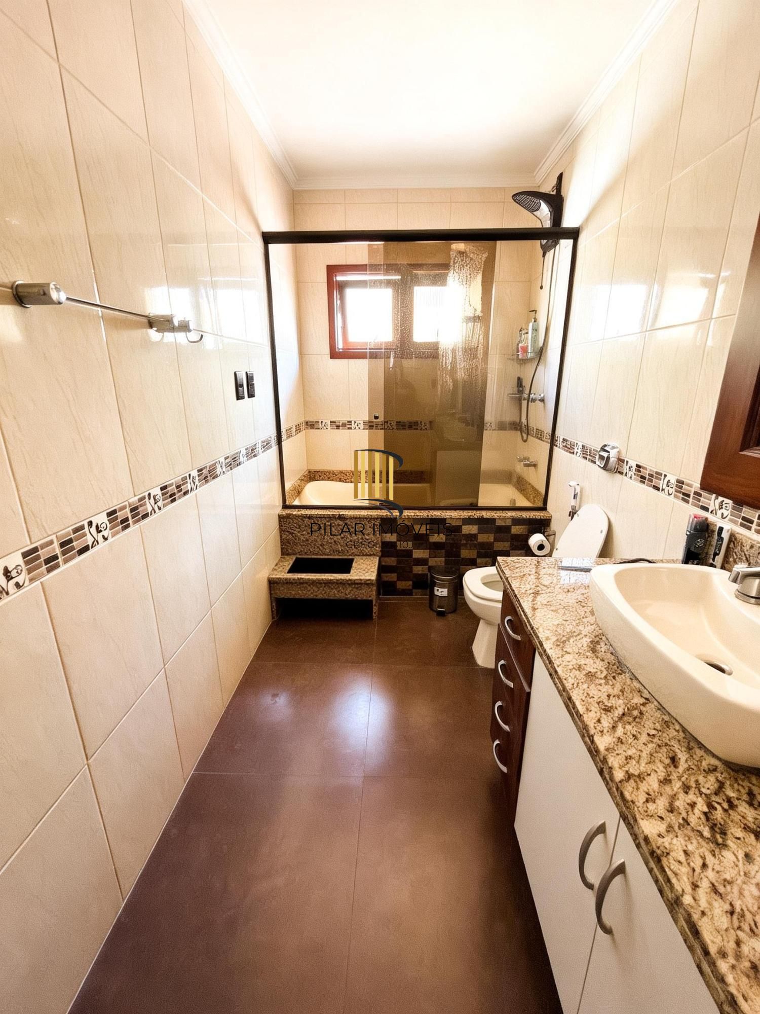 Casa com 4 quartos, piscina, vaga, churrasqueira e Sacada no bairro Jardim Itu