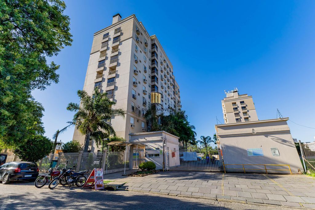 Apartamento com 2 quartos, vaga e sacada e churrasqueira no bairro Sarandi