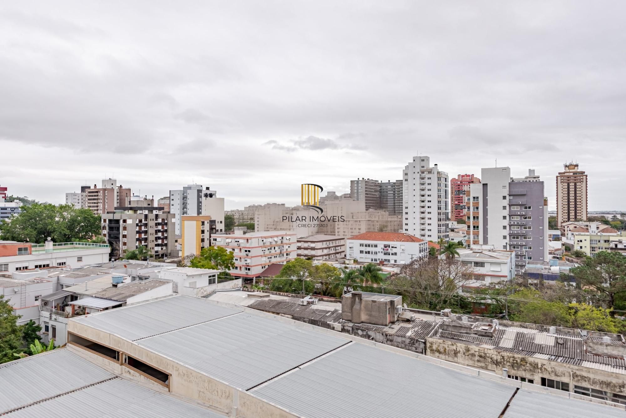 Apartamento de 3 dormitórios no bairro Menino Deus