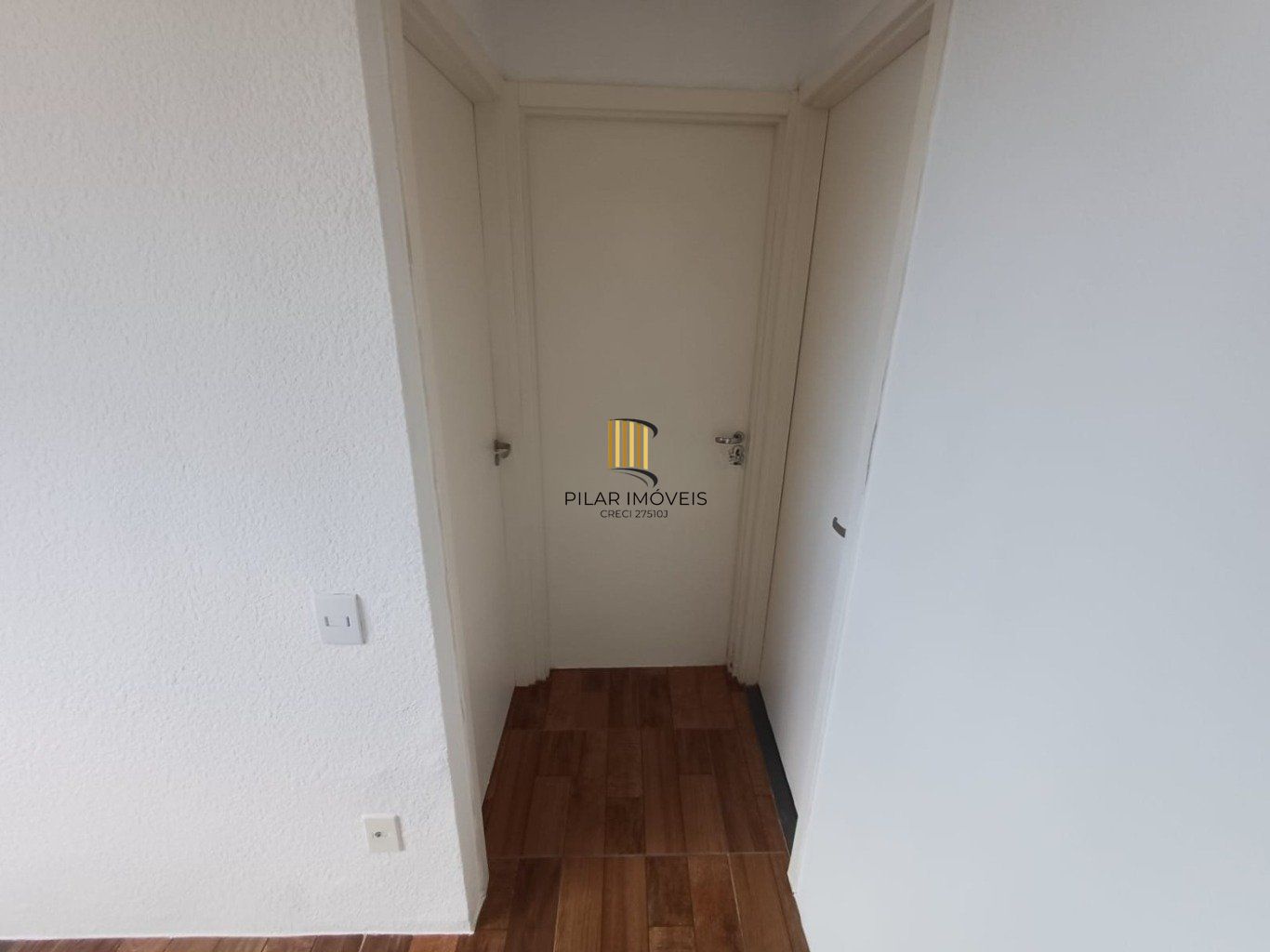 Apartamento de 2 dormitórios e 1 vaga de garagem no Bairro São José em Canoas.