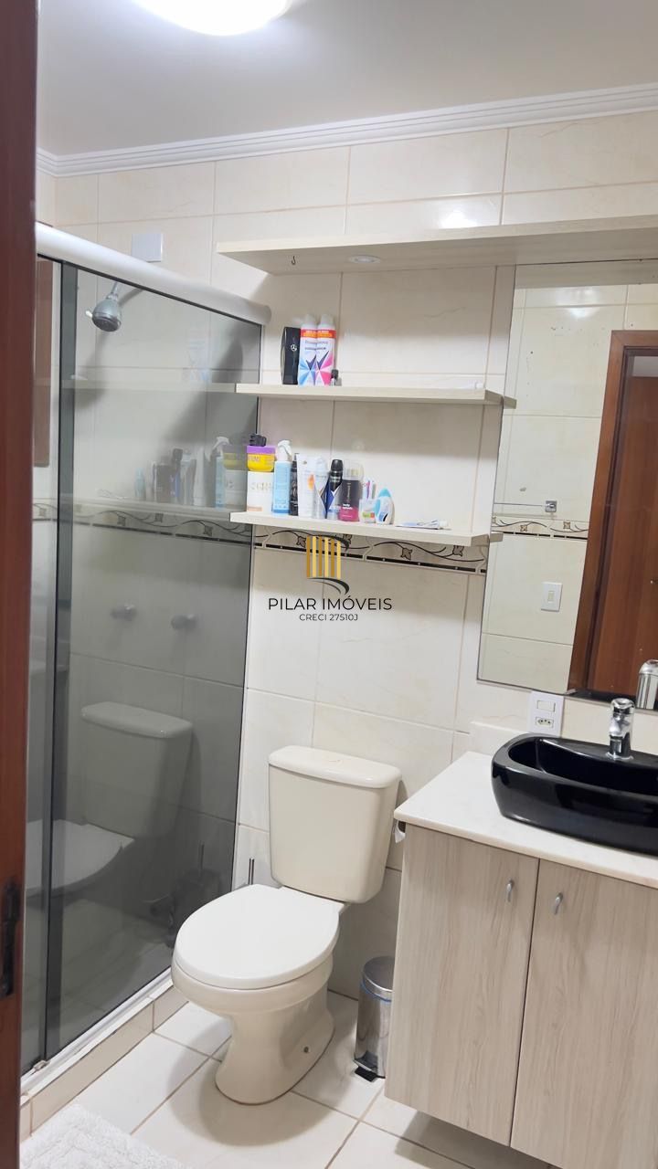 Apartamento Térreo 2 dormitórios 1 suíte e 2 vagas de Garagem Cachoeirinha