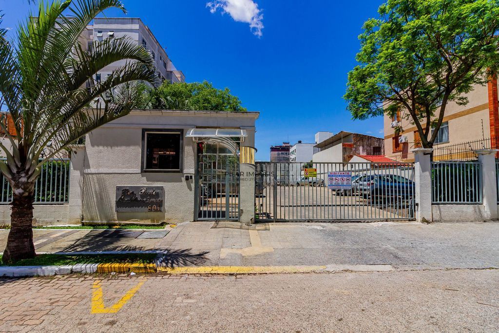 Apartamento com 2 quartos e 1 vaga de garagem no Bairro Sarandí