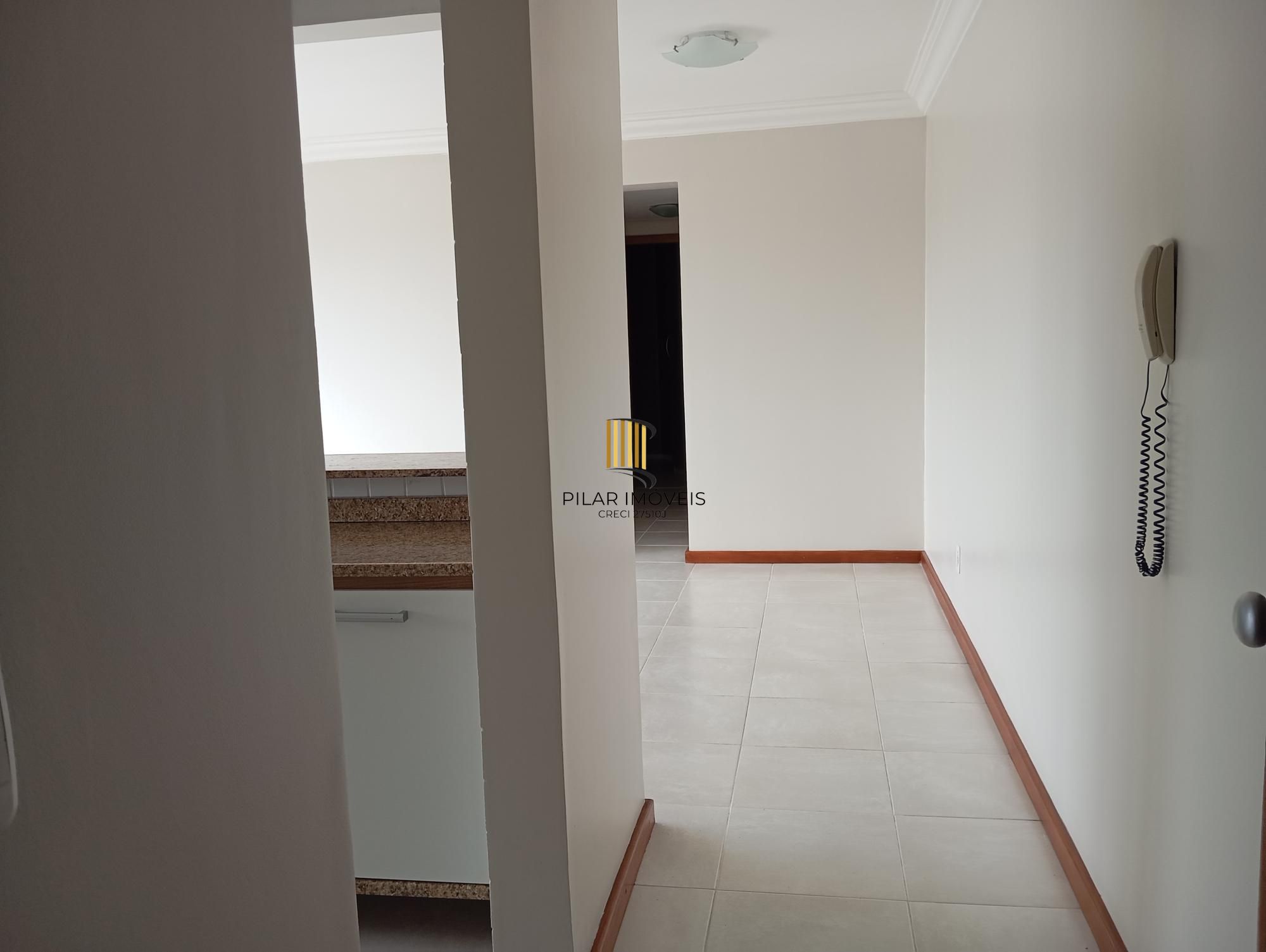 Apartamento com 2 Dormitórios, Vaga Dupla e Elevador no Floresta