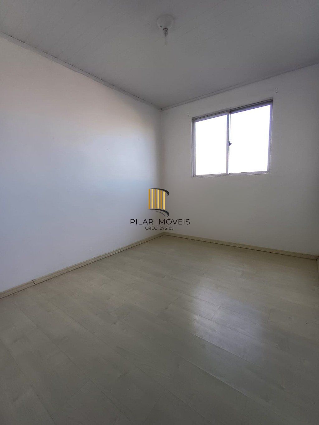 Apartamento de 2 dormitórios e 1 vaga de garagem em Canoas.