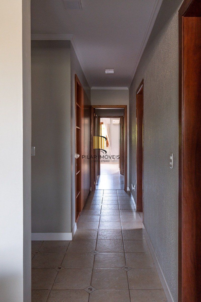 Apartamento de 3 quartos, elevador, churrasqueira, 2 vagas  no bairro Lindóia