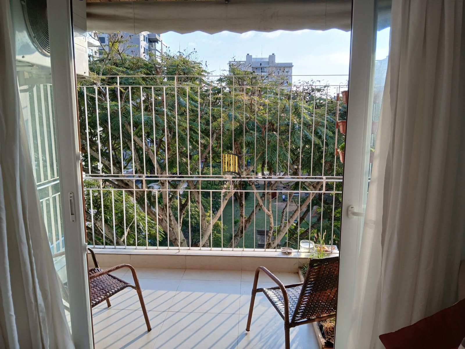 Apartamento com 3 quartos(1 suíte) e 1 vaga de garagem no Bairro Jardim Lindóia