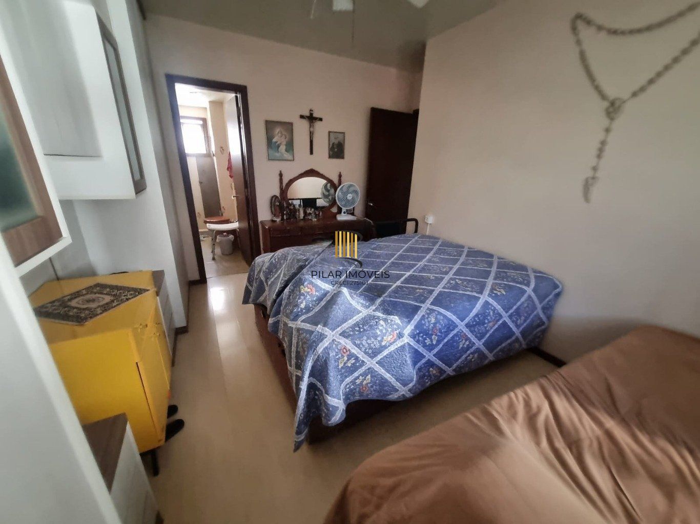 Apartamento de 3 dormitórios no bairro Menino Deus em Porto Alegre.