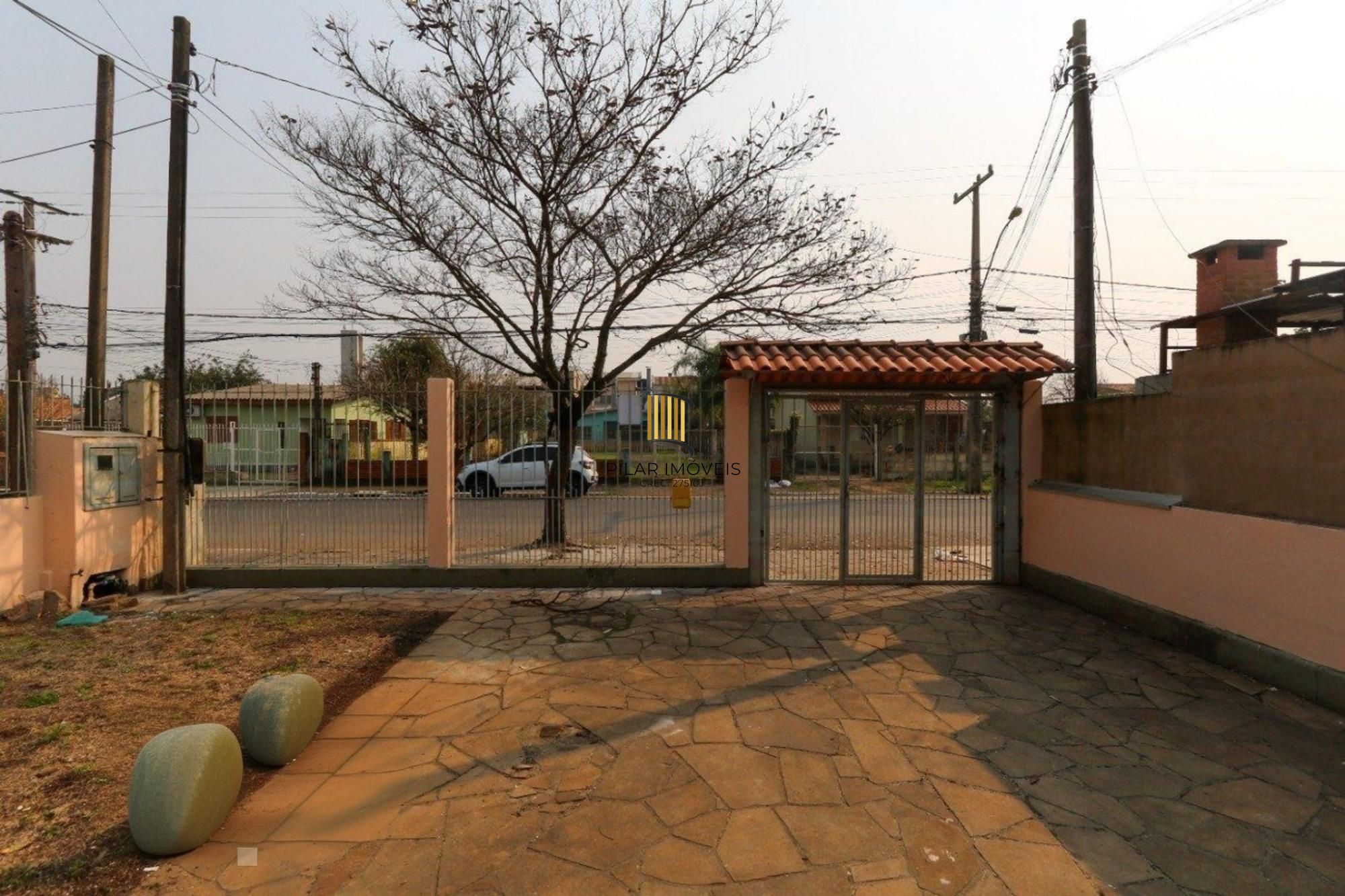 Casa de 3 dormitórios e 2 vagas de garagem no bairro Rio Branco em Canoas.