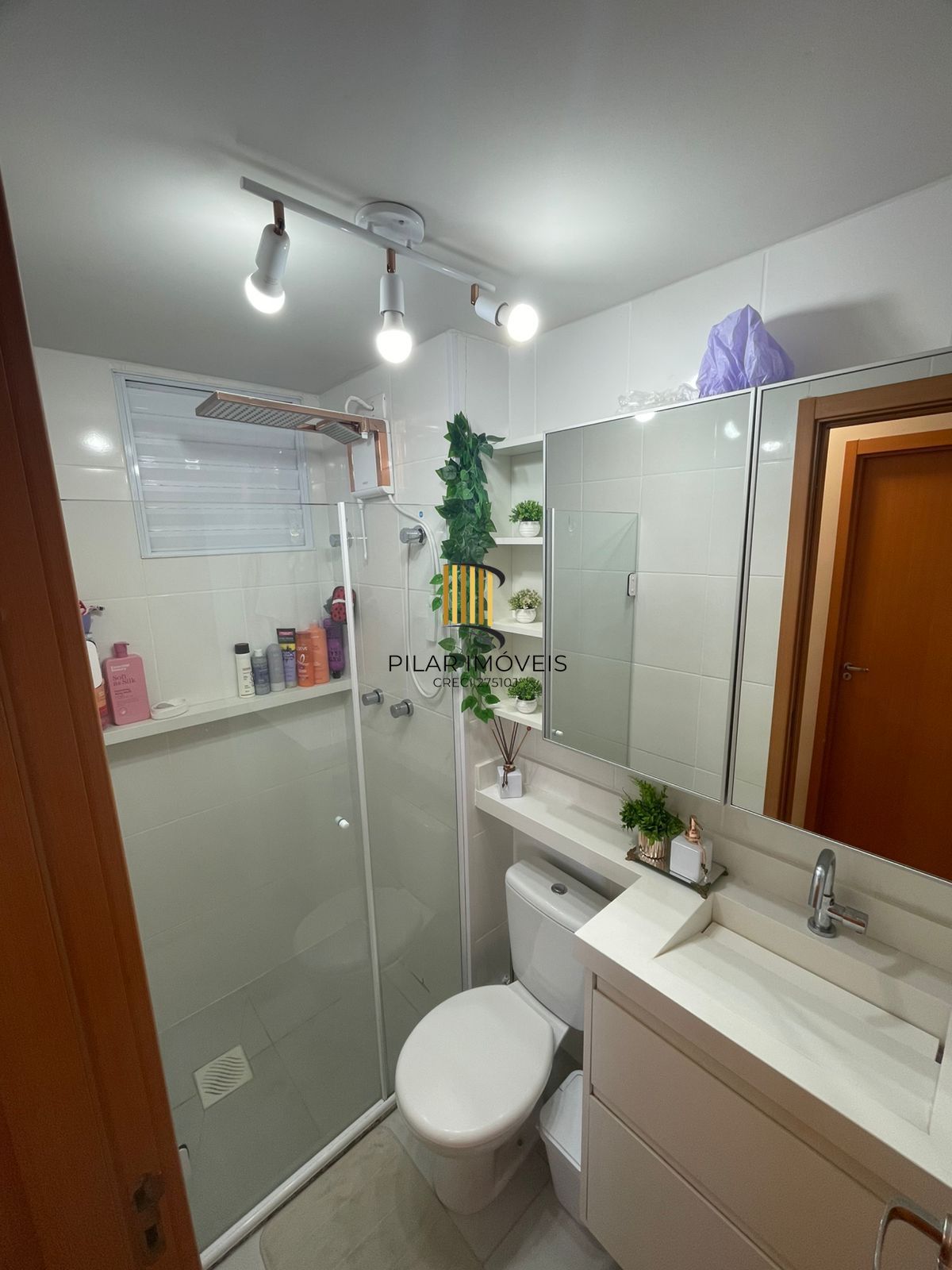 Apartamento com Sacada Linda Vista com 1 vaga de garagem Santa Fé Porto Alegre