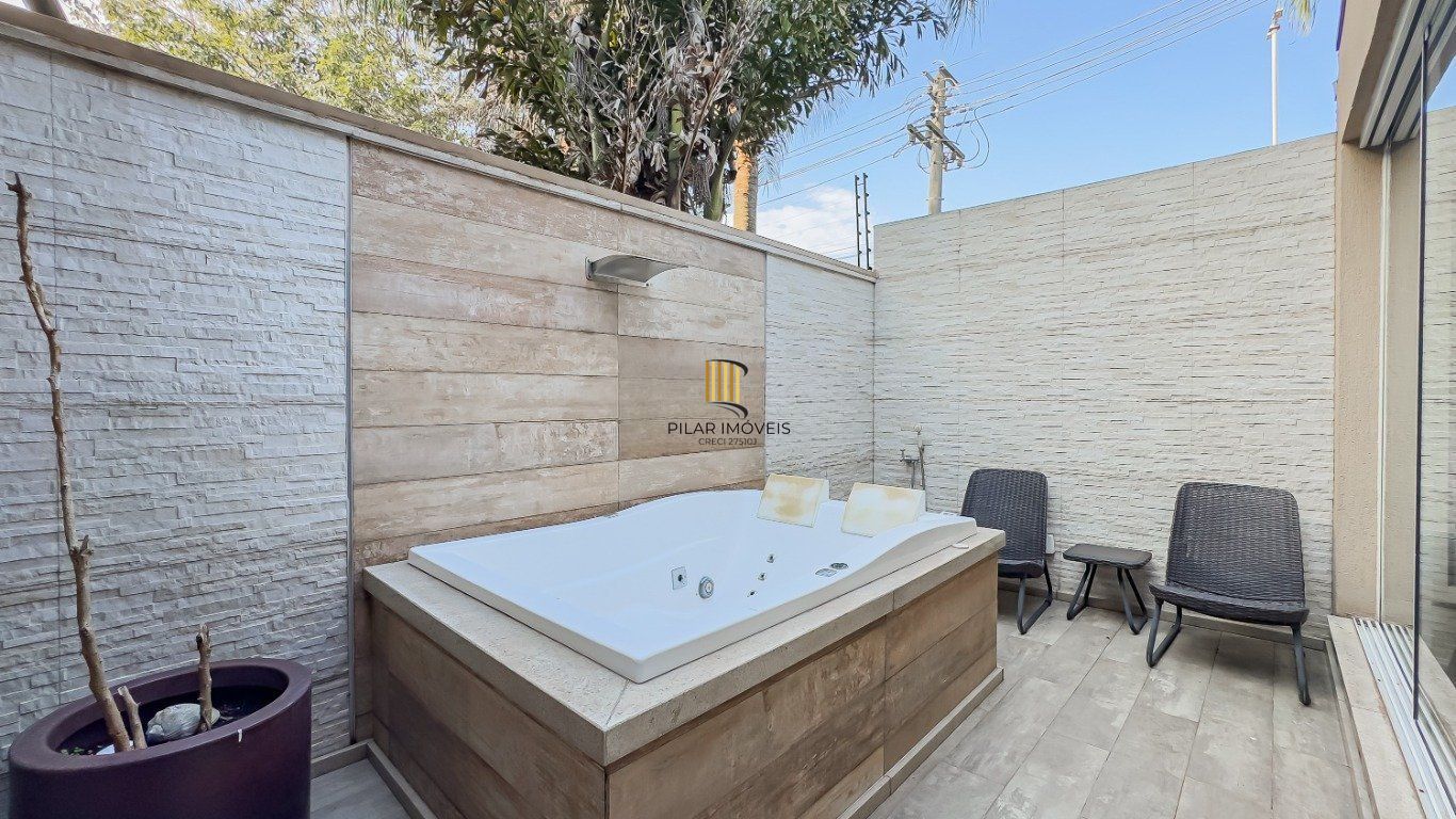 Casa em Condomínio, 3 Quartos, Suíte e 3 Vagas no Jardim Carvalho, Porto Alegre