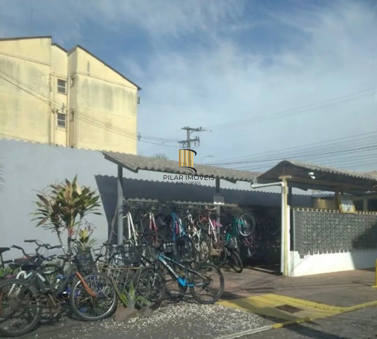 Apartamento de 2 quartos no segundo andar semi mobiliado em Gravataí