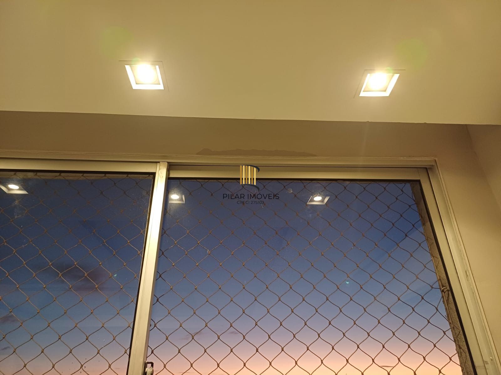 Cobertura com 3 quartos e 1 vaga de garagem na Rua Sadi Castro.