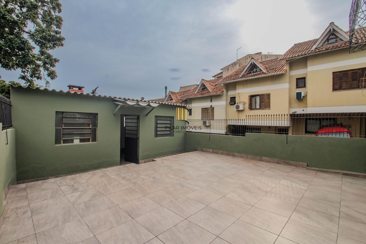 Casa com 3 dormitórios no Bairro Jardim Floresta