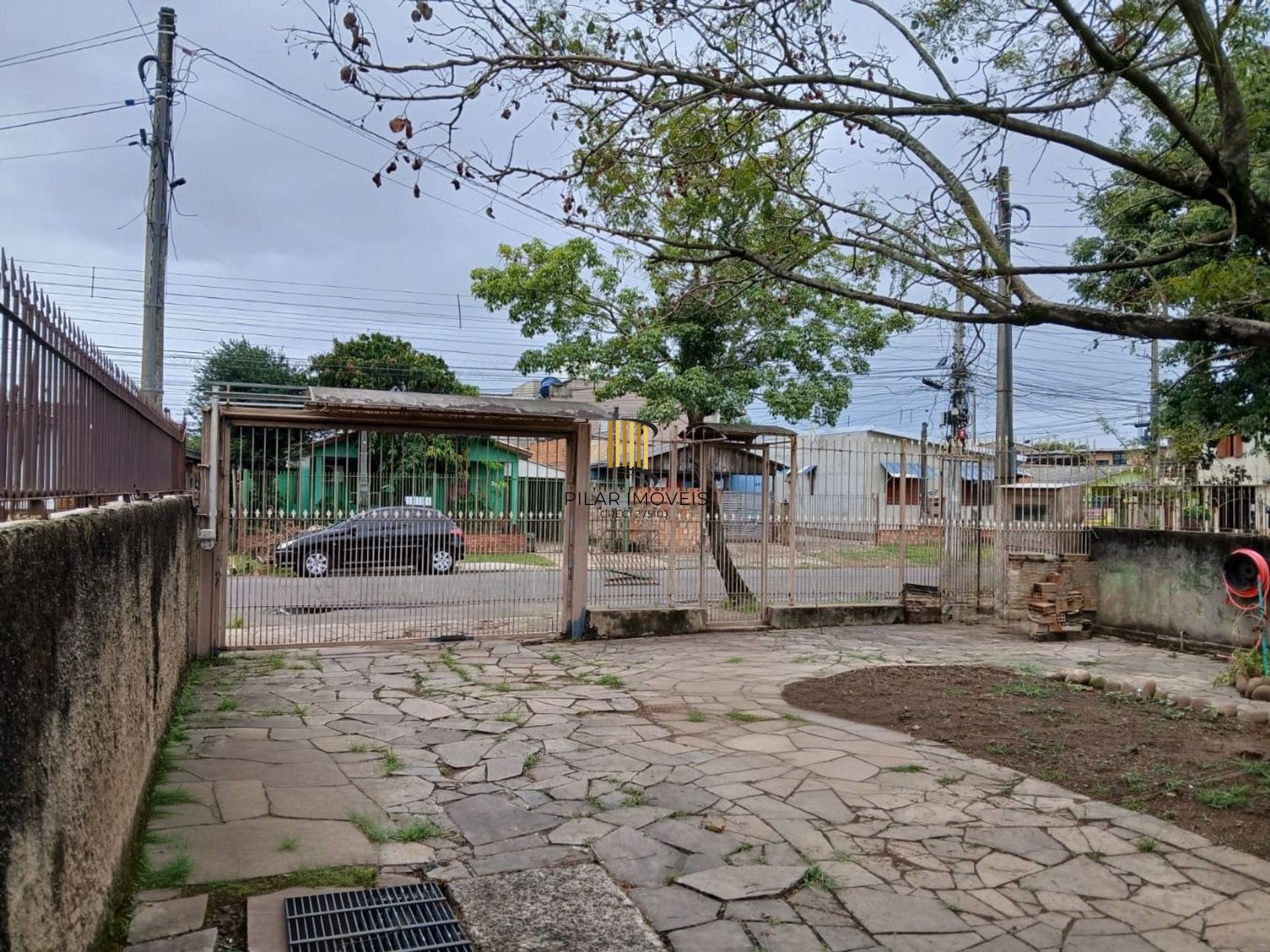 Casa de 3 dormitórios e 2 vagas de garagem em canoas.