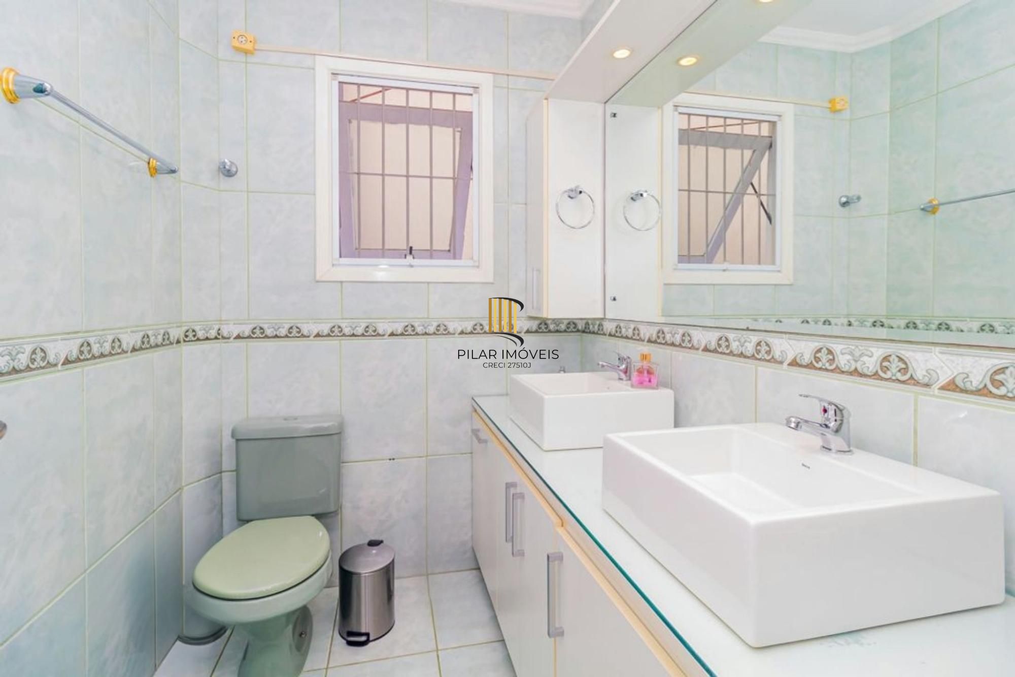 Casa com 3 dormitórios no Bairro Vila Ipiranga