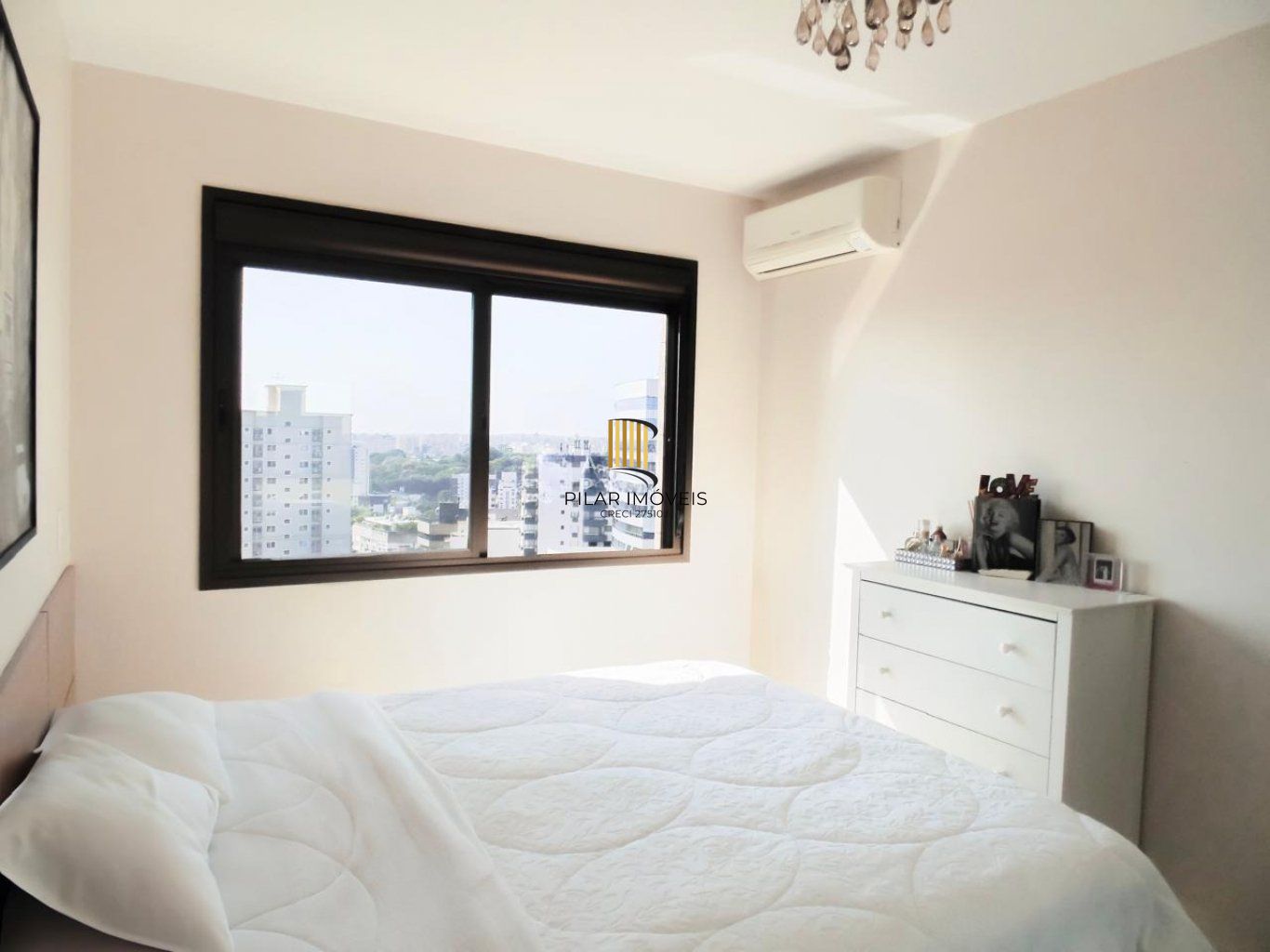 Apartamento com 3 dormitórios e 2 vagas de garagem no Bairro Higienópolis