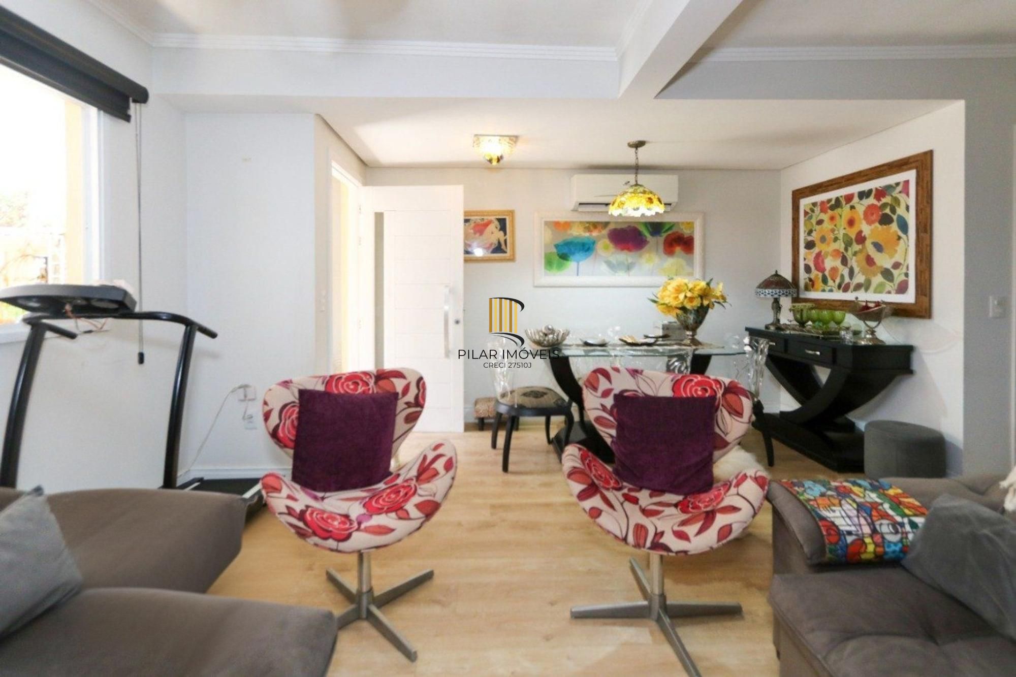 Casa em condomínio com 2 quartos e 2 vagas no bairro Marechal Rondon em Canoas.