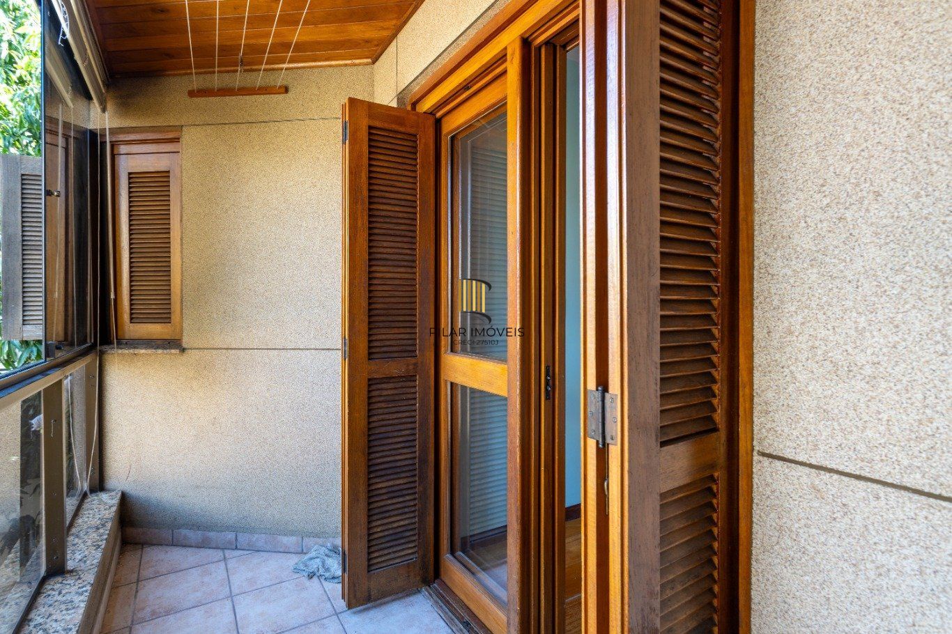 Apartamento com 2 dormitórios (1 suíte) e 1 vaga no Bairro Bela Vista