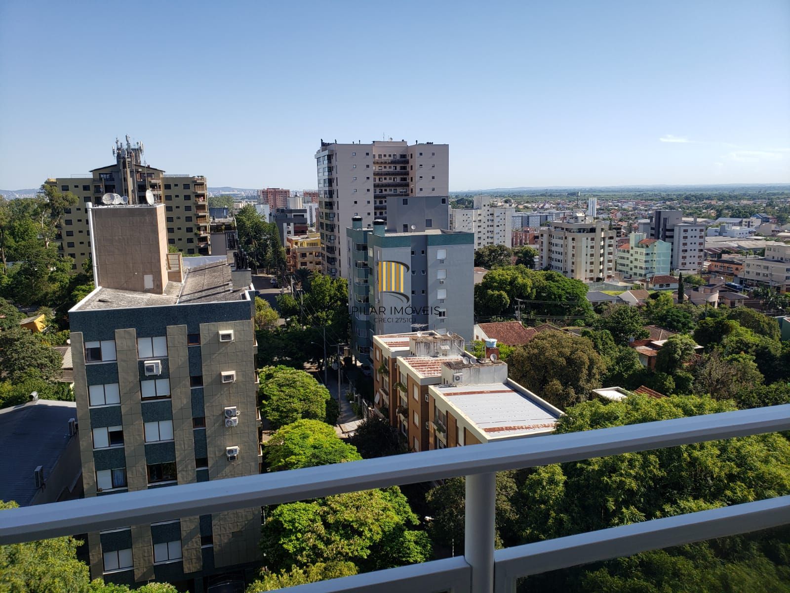 Apartamento de 3 dormitórios, elevador e 1 vaga de garagem em Canoas.