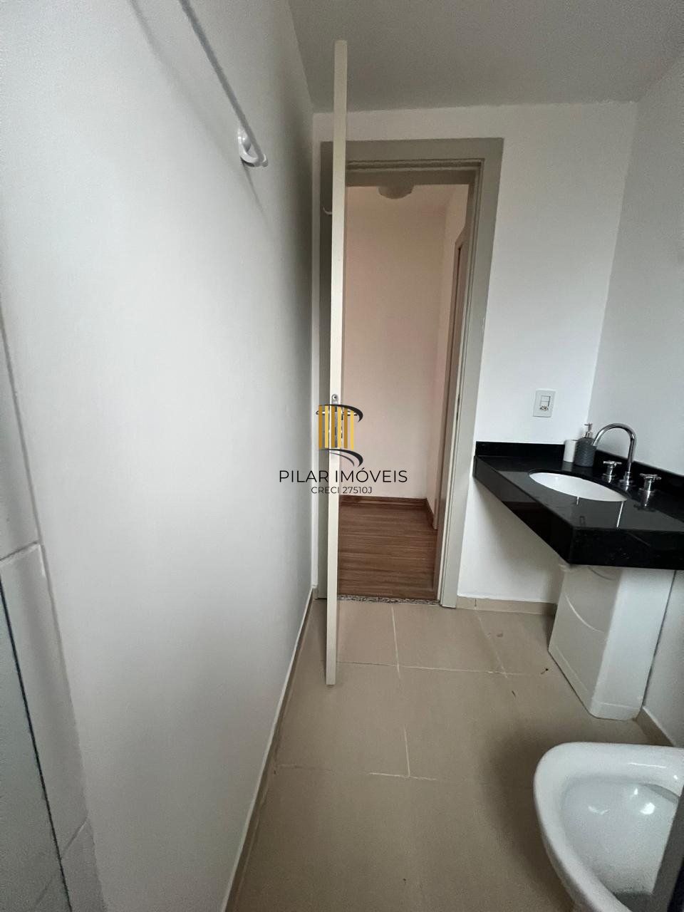 Apartamento 2 Dormitórios, com Elevador e Vaga no Morro Santana