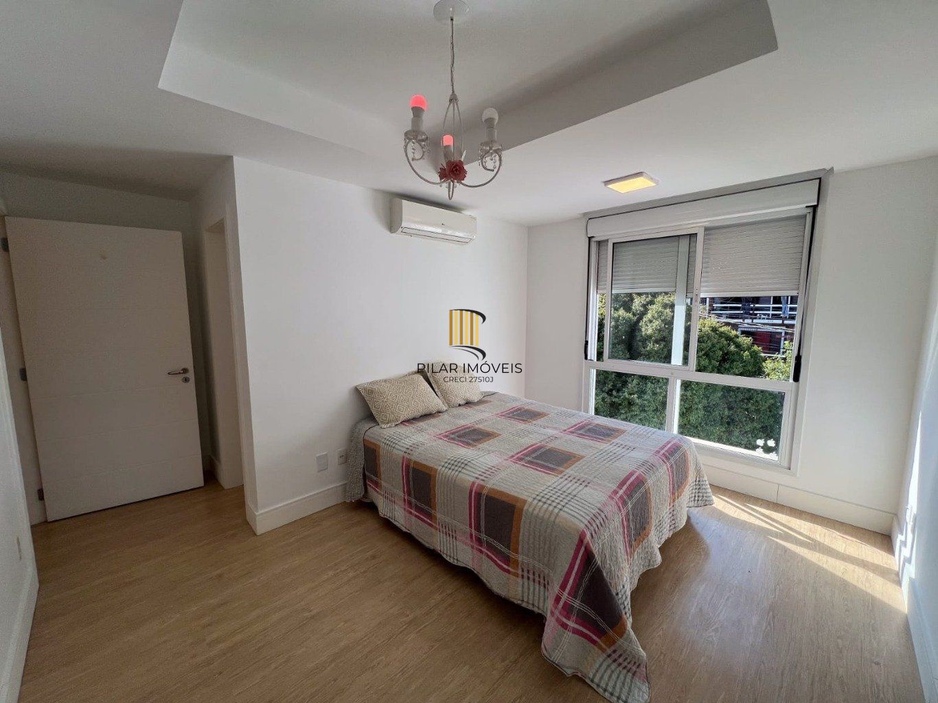 Casa semi mobiliada de 3 dormitórios bairro Cascata