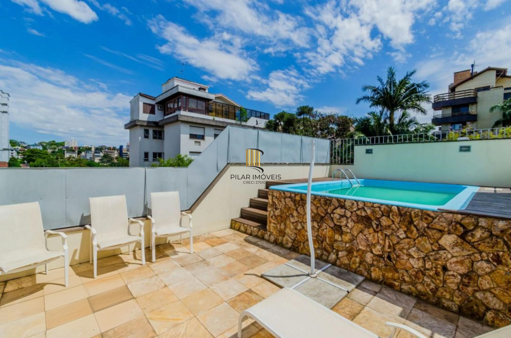 Casa à venda no Jardim Lindóia com piscina e 6 vagas