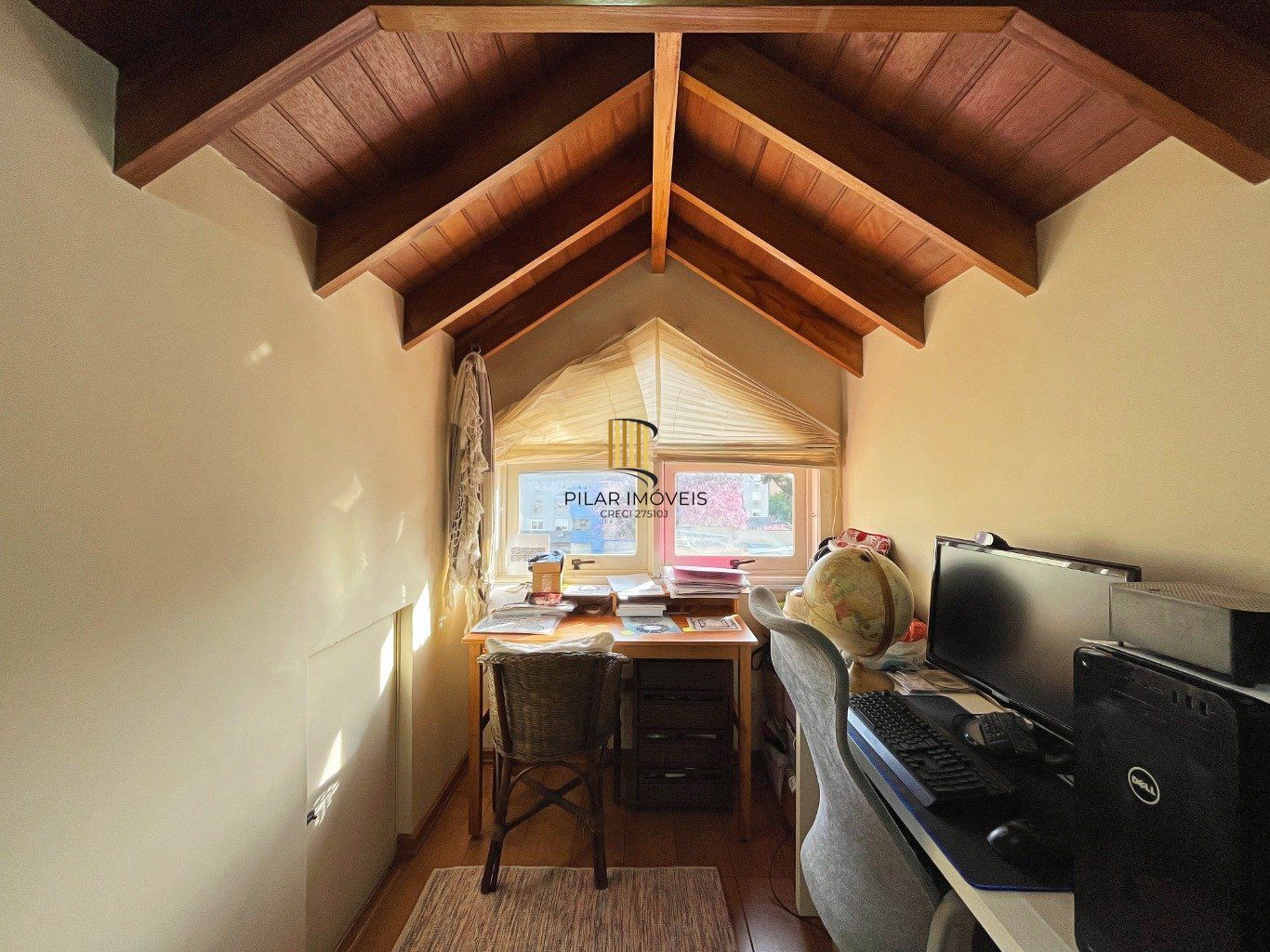 Casa com 3 quartos e 2 vagas em condomínio fechado no bairro Tristeza