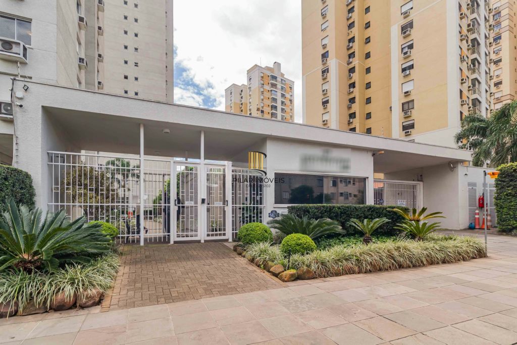 Apartamento com 2 quartos, vaga de garagem e elevador  no bairro Passo da Areia