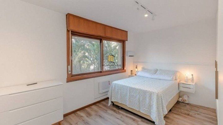 Apartamento com 3 quartos, 1 vaga e elevador no Petrópolis, Porto Alegre.