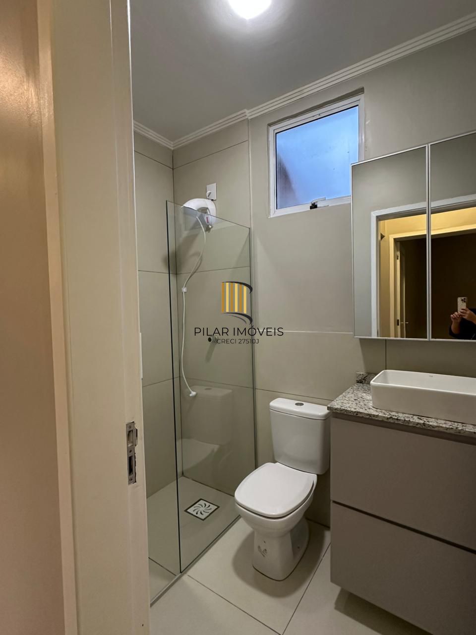 Apartamento de 2 dormitórios térreo no bairro Rio Branco
