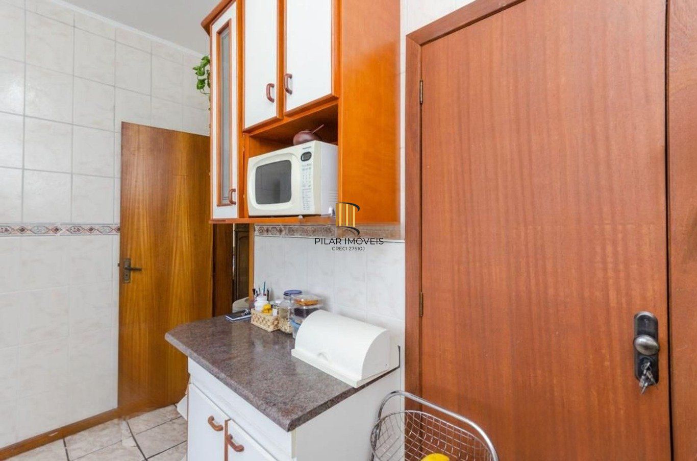 Apartamento com 3 dormitórios em prédio com elevador no Bairro Santa Cecília