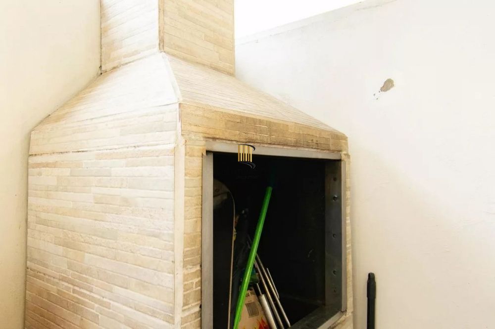 Casa de 3 dormitórios e 2 vagas de garagem em Canoas.