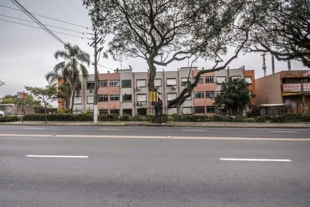 Apartamento de 2 dormitórios no bairro vila jardim Porto Alegre.