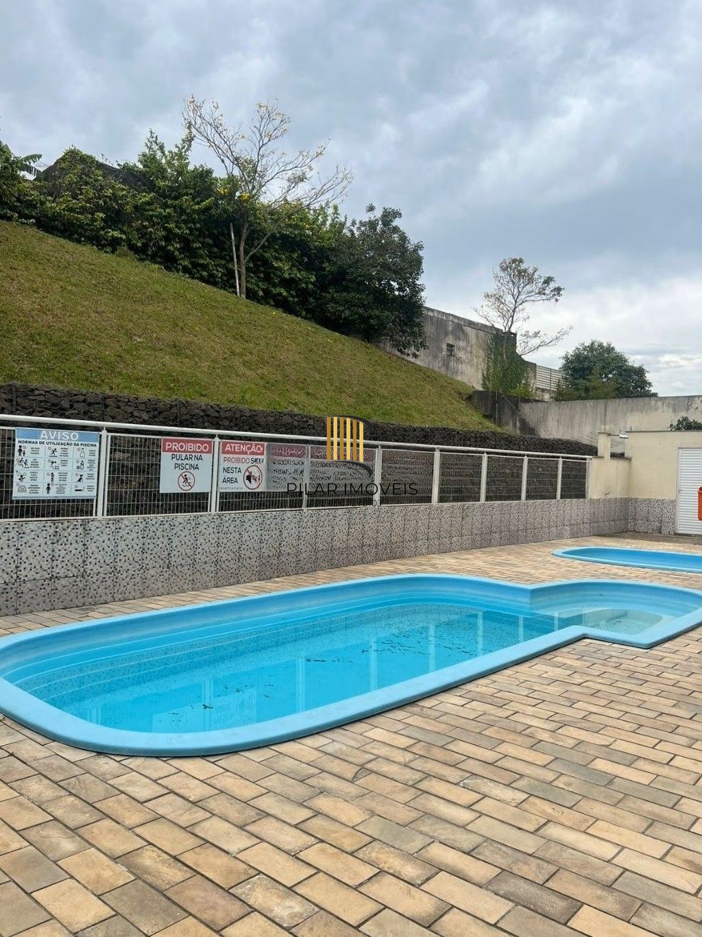 Apartamento térreo, 2 quartos, vaga e  piscina no bairro Jardim Itu