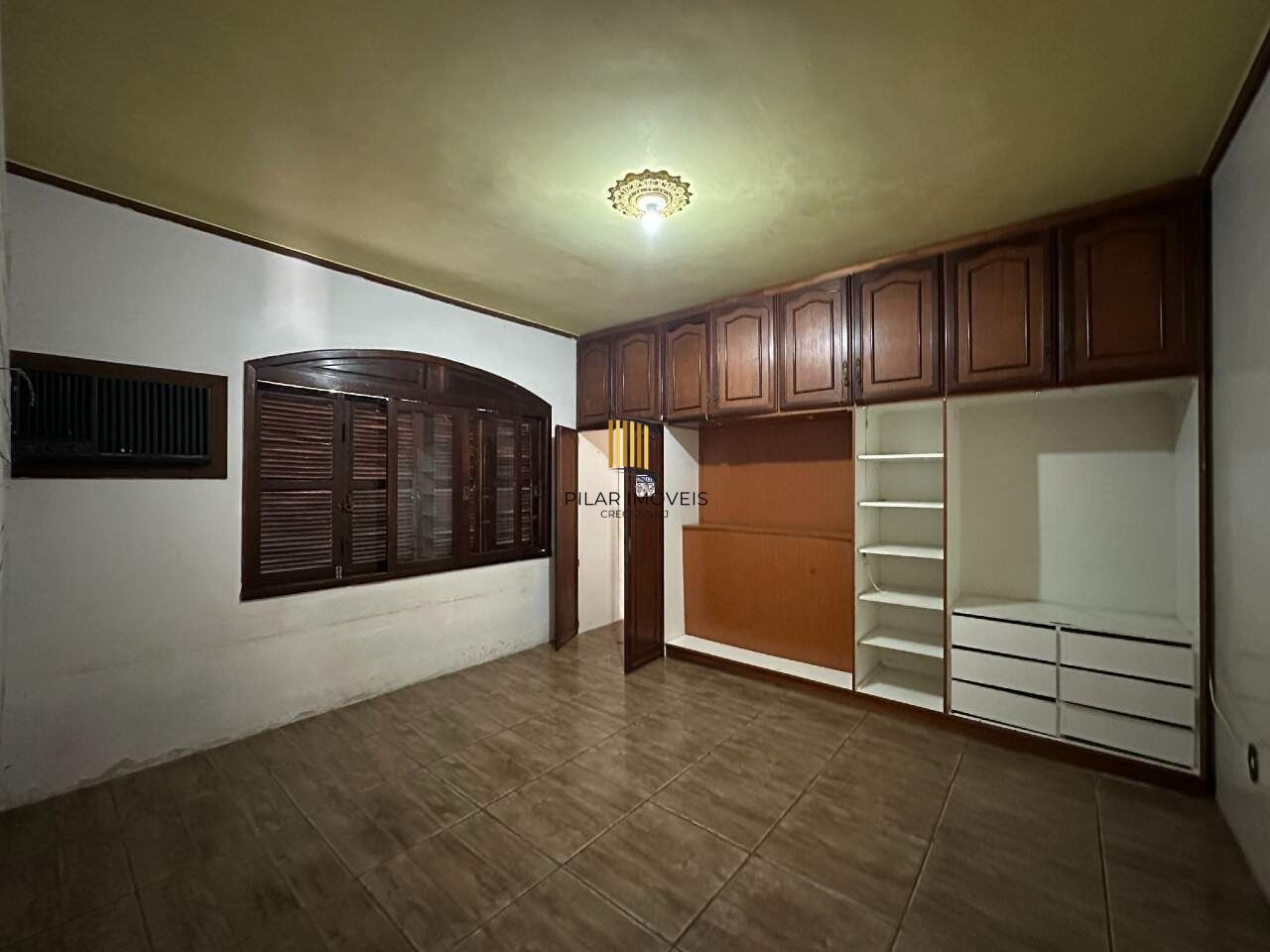 Casa 3 dormitórios na Rua Santa Isabel em Viamão-RS