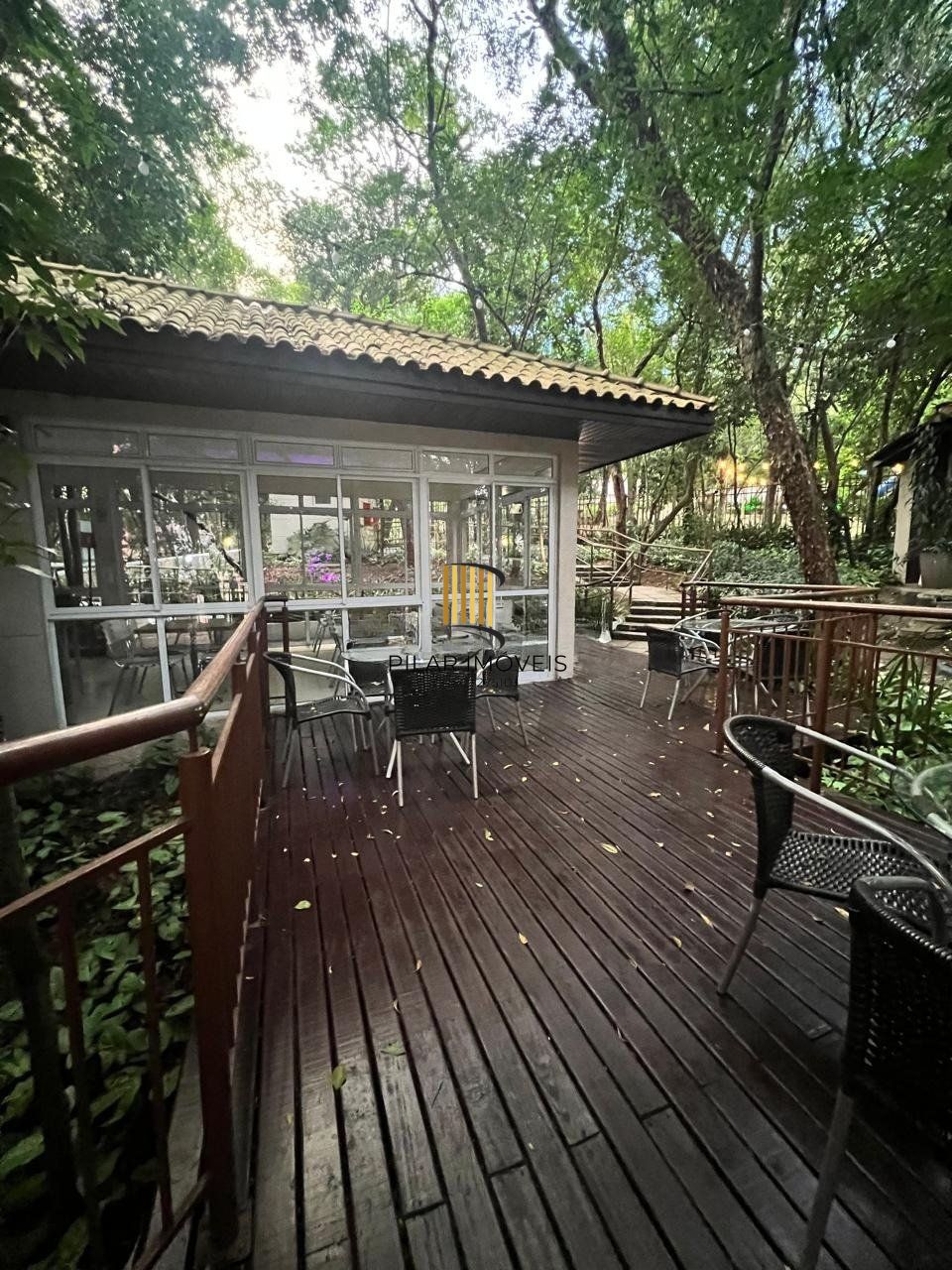 Apartamento 2 Dormitórios, com Elevador e Vaga no Morro Santana