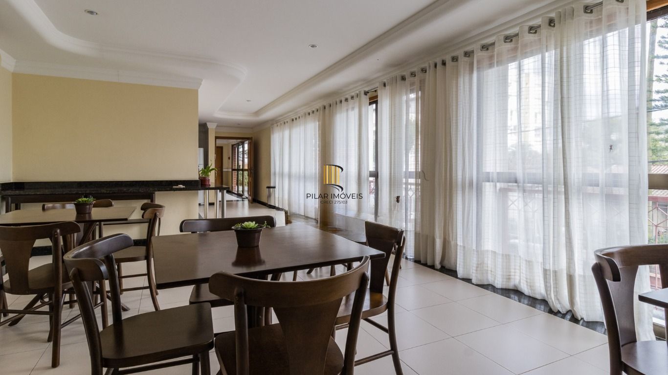 Apartamento com 3 quartos, 1 suíte, à venda no bairro Petrópolis